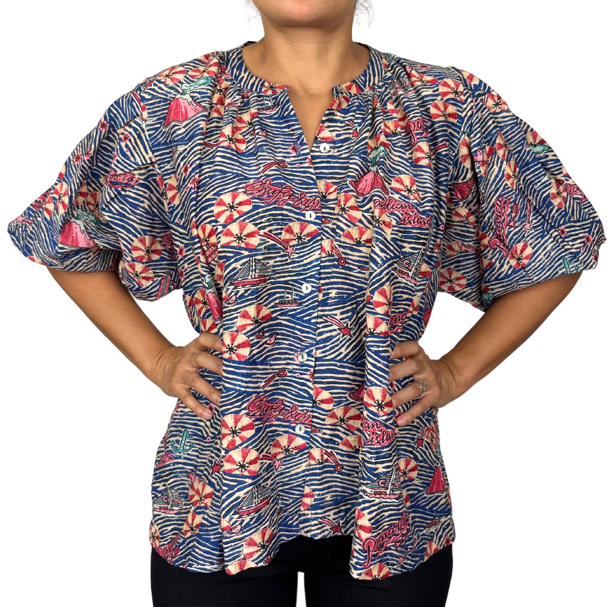 Blusa de manga ancha Chufy
Blusa estampada inspirada en las islas griegas
Blusa de diseño Chufy colección Grecia
Blusa estampada Chufy para mujer
Blusa Chufy estilo mediterráneo
Blusa bohemia de manga ancha
Blusa estampada con diseño griego
Blusa estilo relajado inspiración Grecia
Blusa de mujer con estampado mediterráneo
Blusa de diseño amplio y moderno
Blusa boho chic para primavera/verano
Blusa estampada para eventos casuales
Blusa inspirada en paisajes griegos